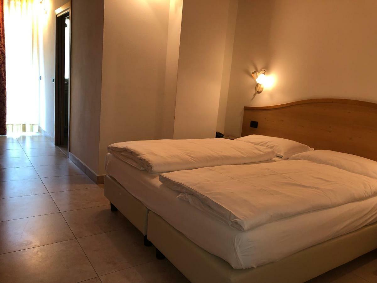 Alpieve Albergo Pieve Pieve Di Ledro Exterior foto