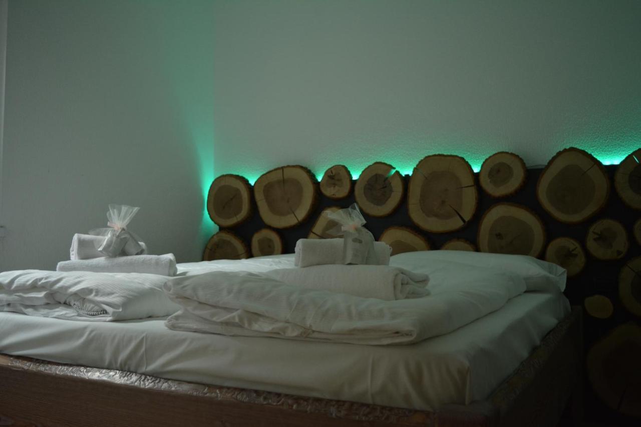 Alpieve Albergo Pieve Pieve Di Ledro Exterior foto